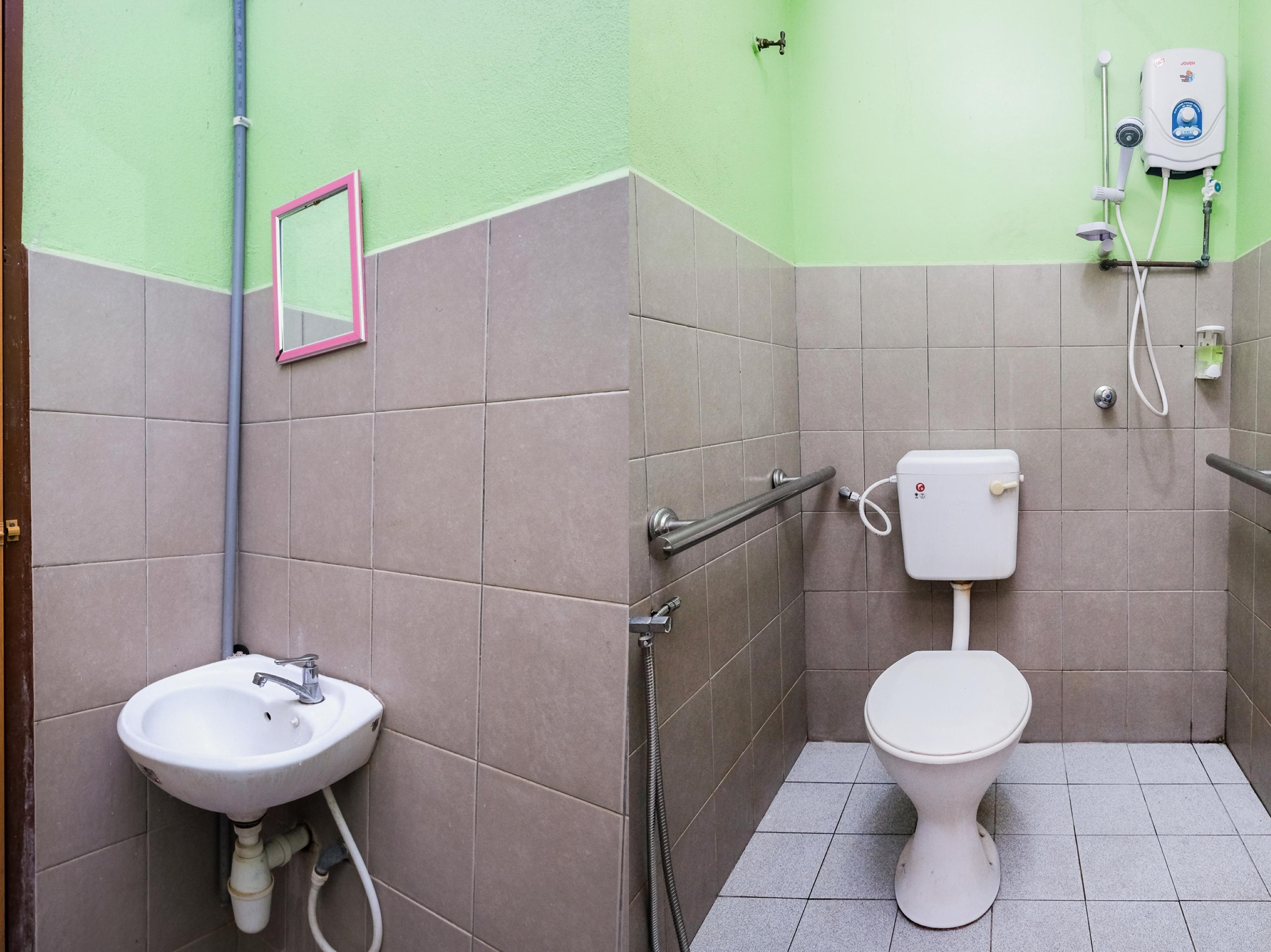 Oyo 717 Mr J Hotel Wakaf Che Yeh 2 Exterior photo