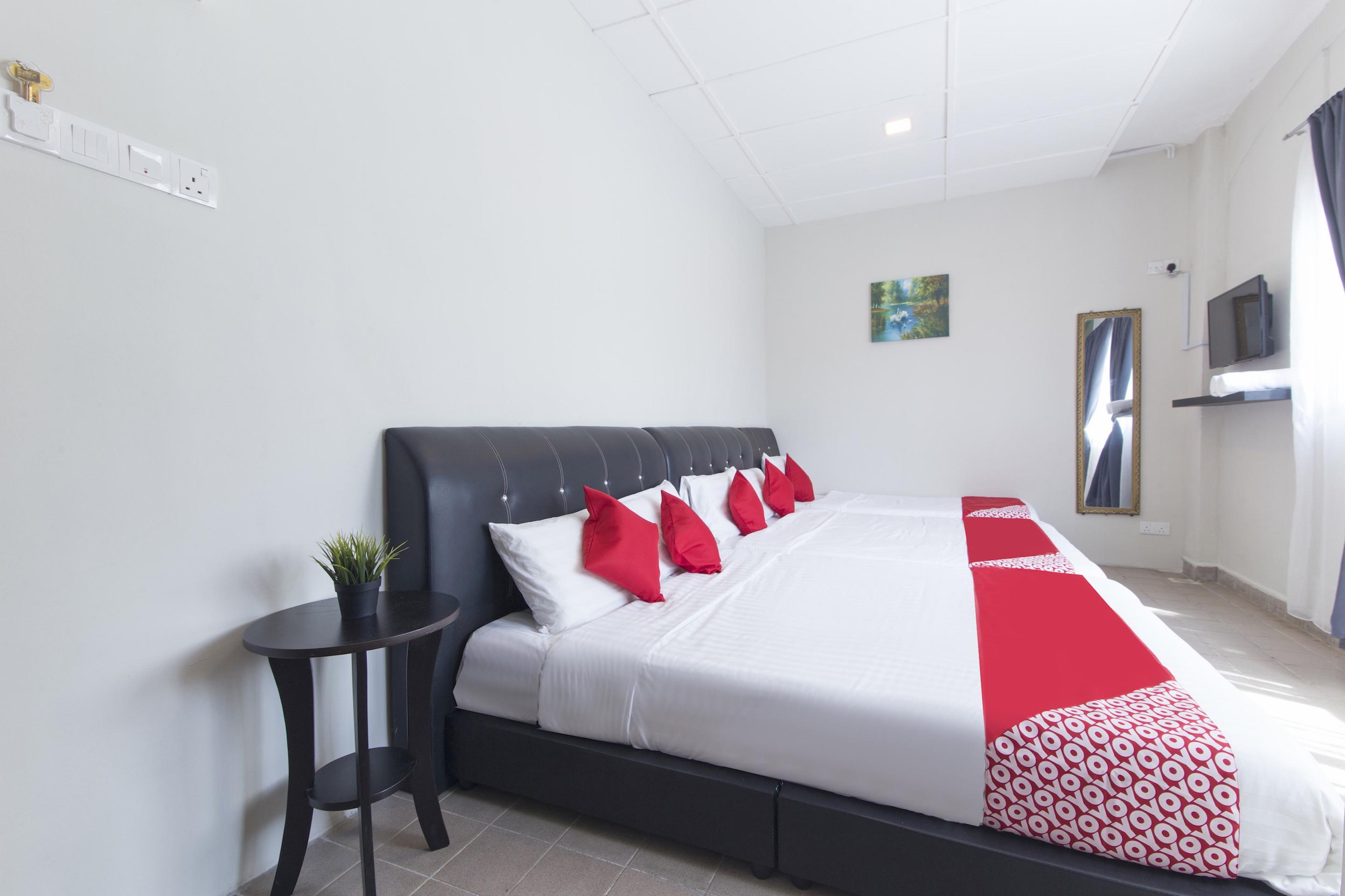 Oyo 717 Mr J Hotel Wakaf Che Yeh 2 Exterior photo