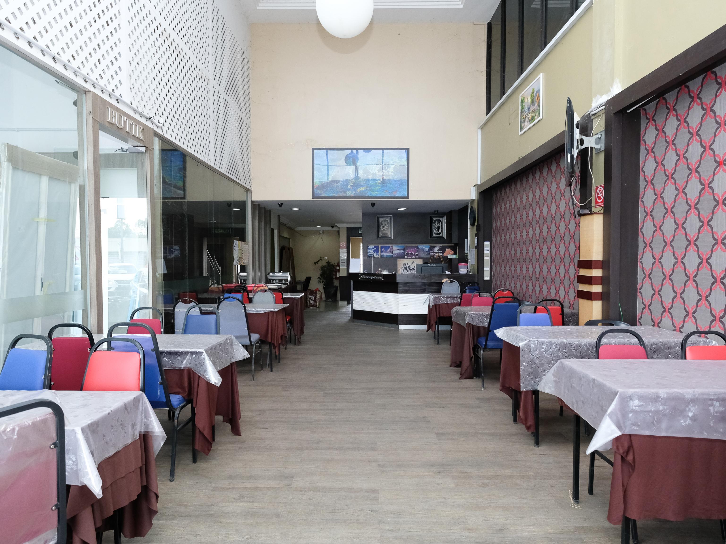 Oyo 717 Mr J Hotel Wakaf Che Yeh 2 Exterior photo