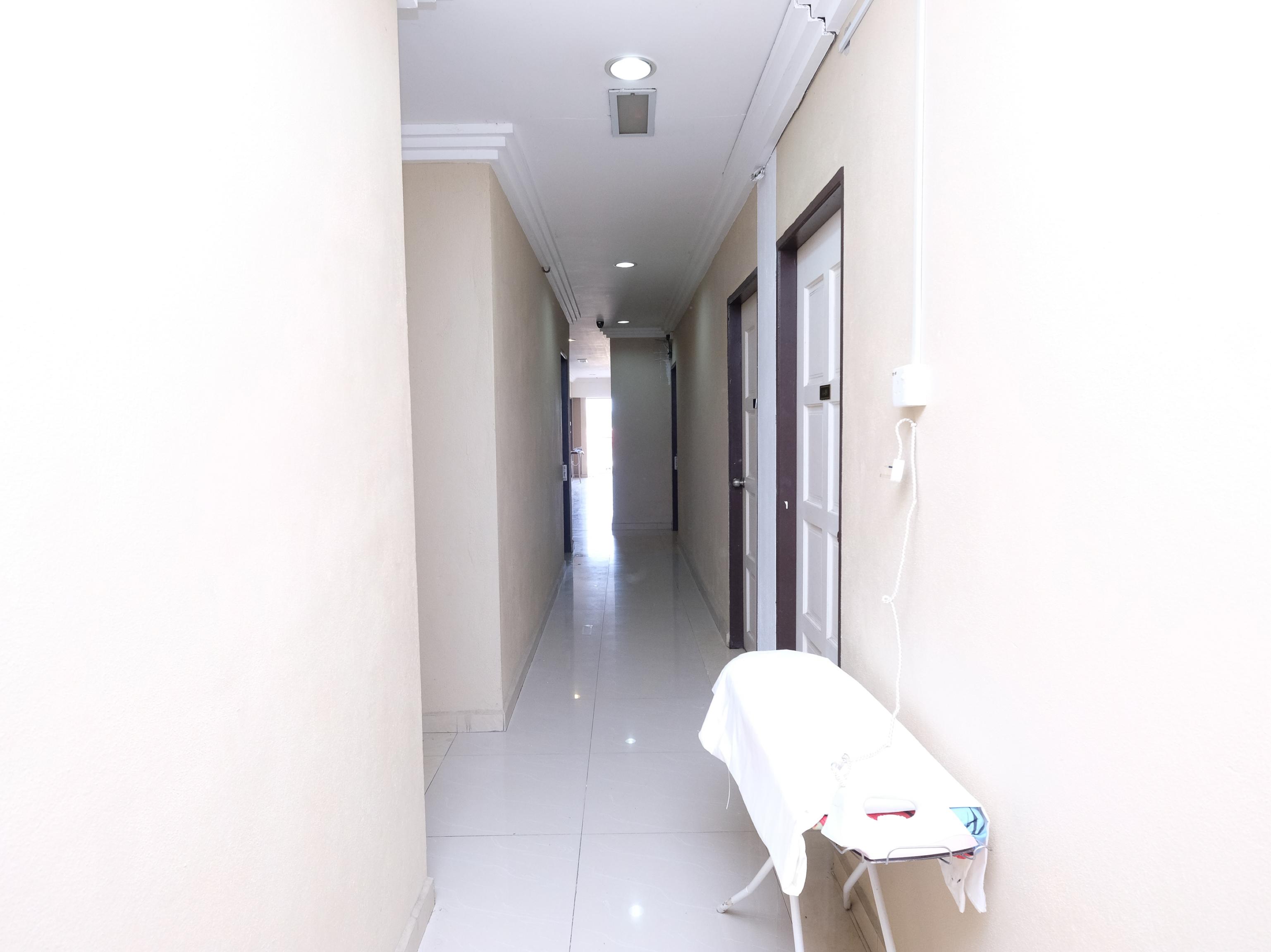 Oyo 717 Mr J Hotel Wakaf Che Yeh 2 Exterior photo