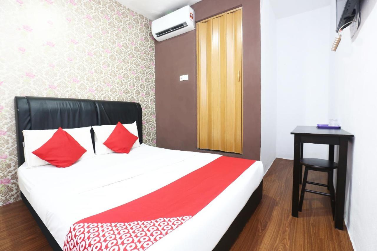 Oyo 717 Mr J Hotel Wakaf Che Yeh 2 Exterior photo