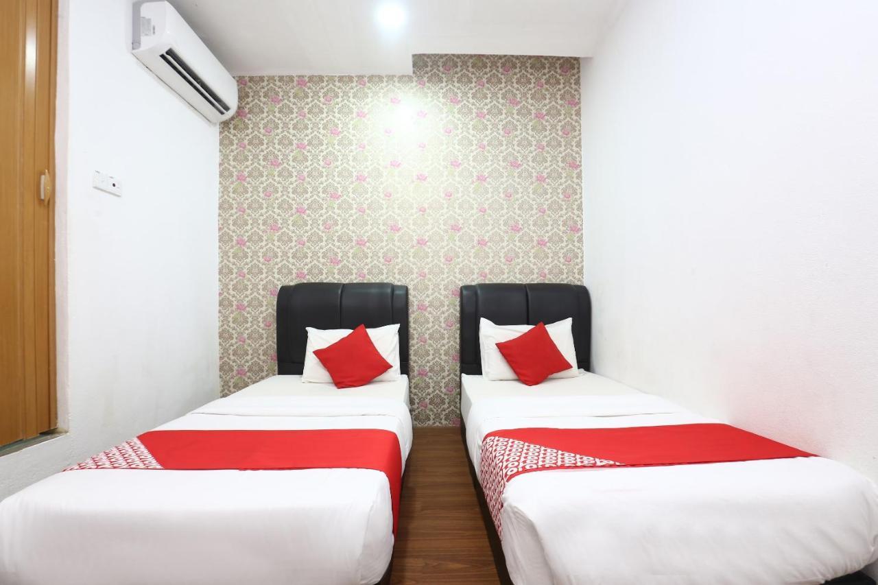 Oyo 717 Mr J Hotel Wakaf Che Yeh 2 Exterior photo