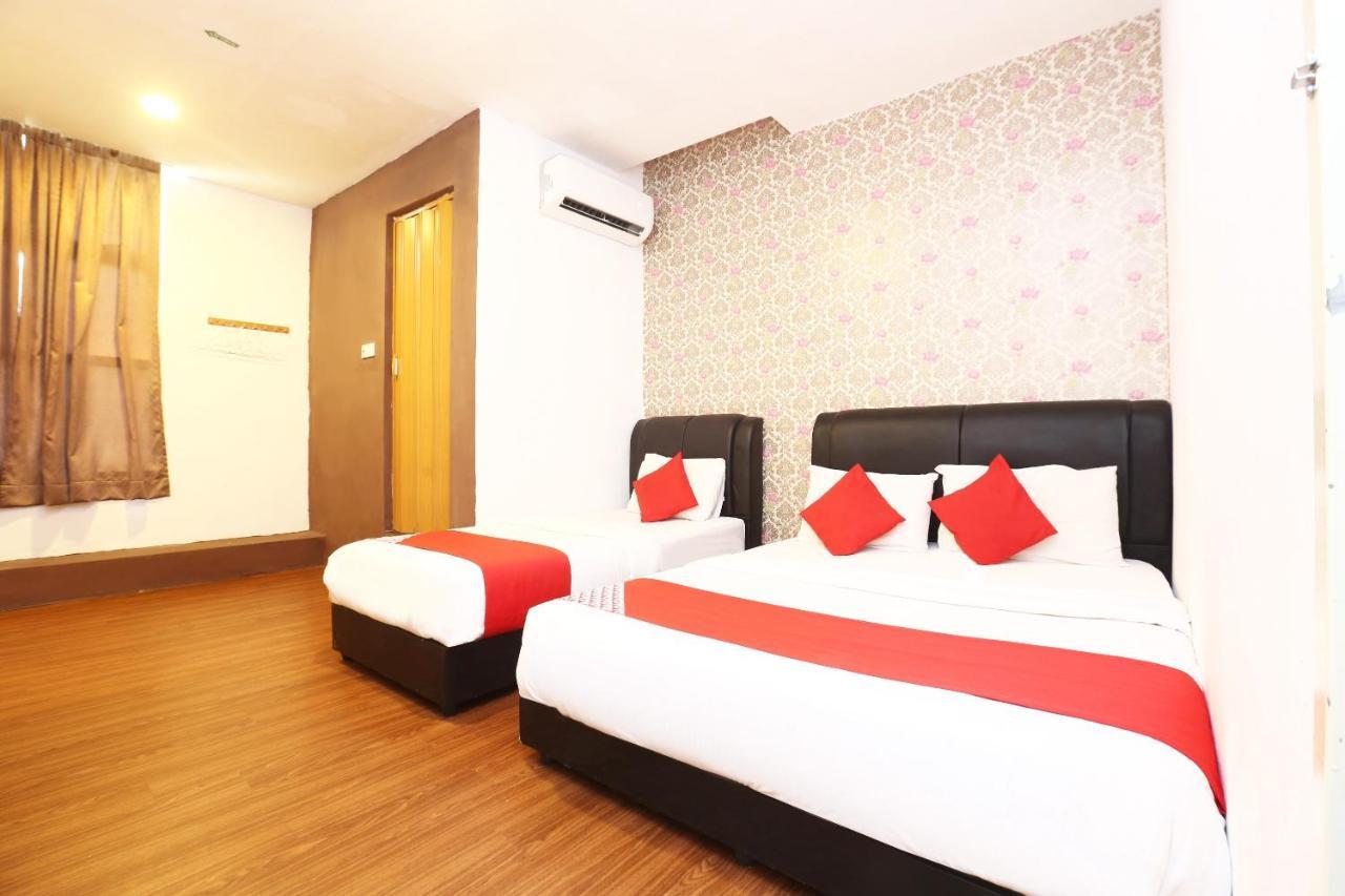 Oyo 717 Mr J Hotel Wakaf Che Yeh 2 Exterior photo