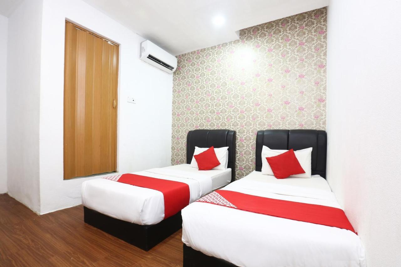 Oyo 717 Mr J Hotel Wakaf Che Yeh 2 Exterior photo