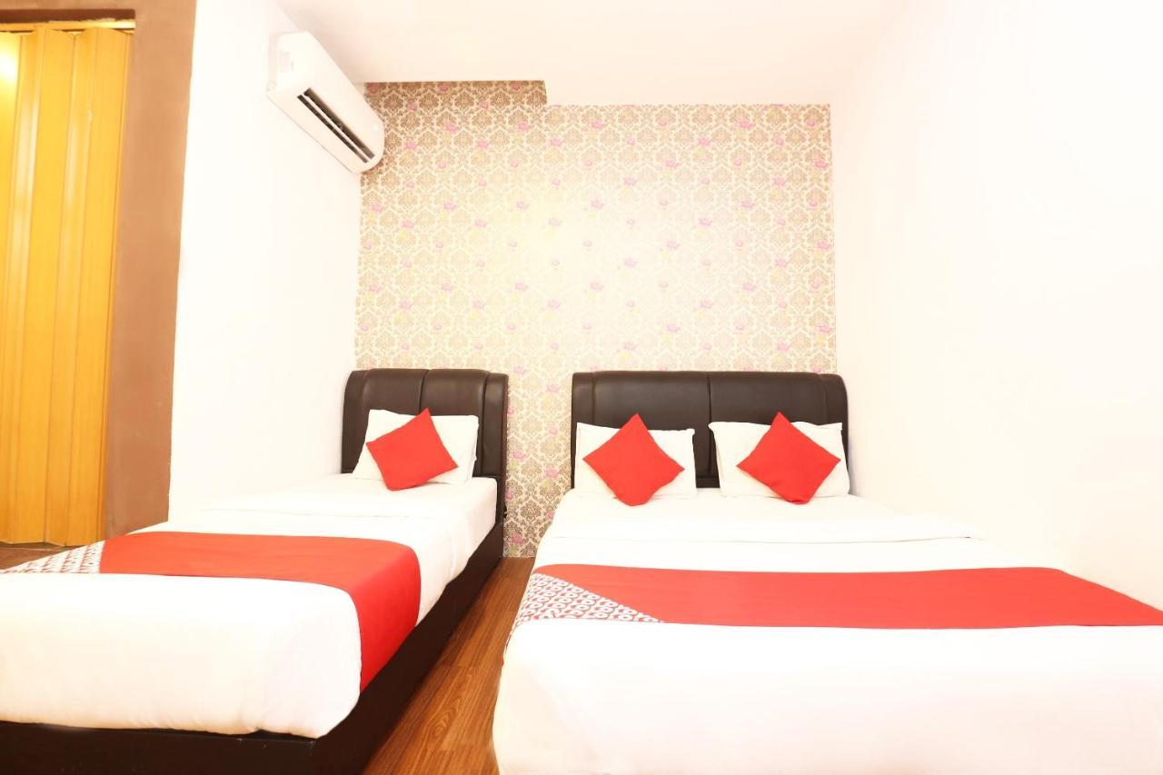 Oyo 717 Mr J Hotel Wakaf Che Yeh 2 Exterior photo